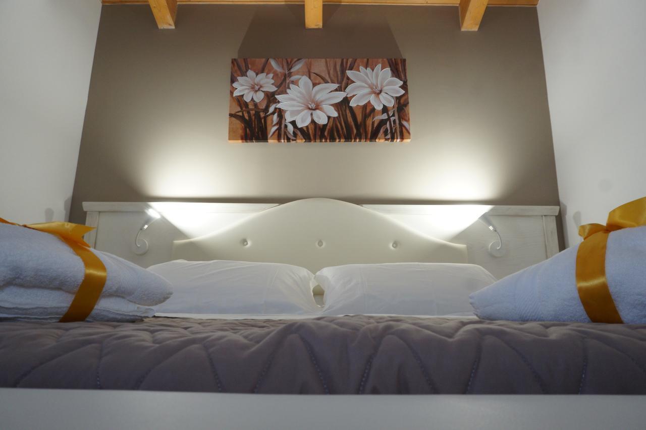 Bed and Breakfast San Pietro Mileto Exterior foto